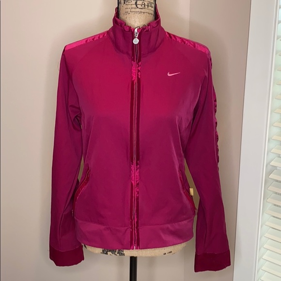 Nike Light Weight Jacket - Picture 1 of 12
